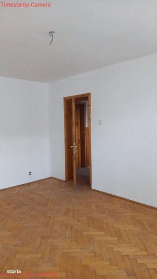 Apartament cu 4 camere decomandat în Ultracentral