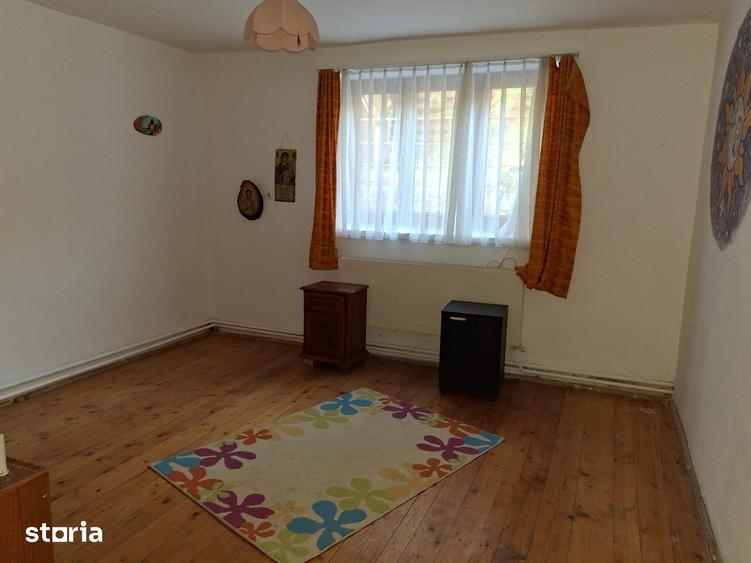 Casă cu Teren 1418 Mp în Bazna