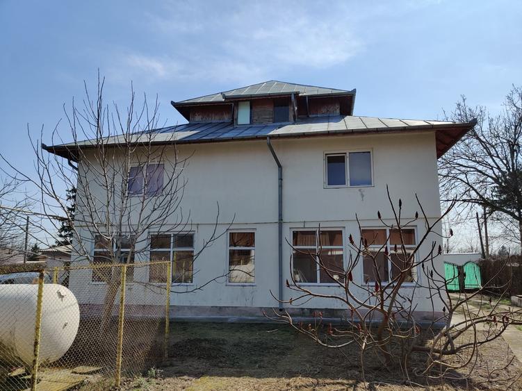 Casă cu 4 camere în Sfântu Gheorghe