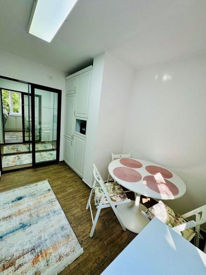Apartament cu 3 camere semidecomandat în Antiaeriană