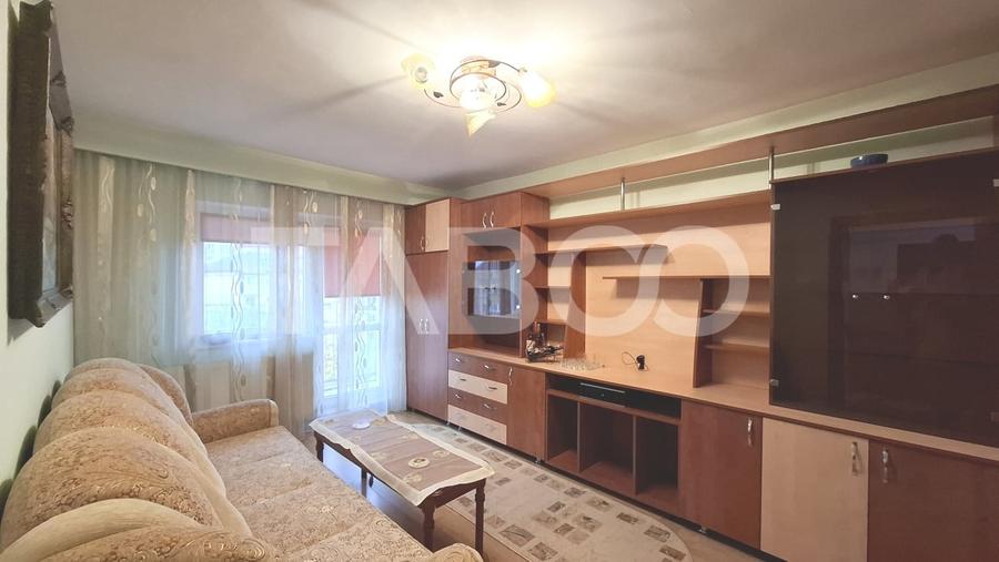 Apartament cu 3 camere decomandat, mobilat în Valea Aurie