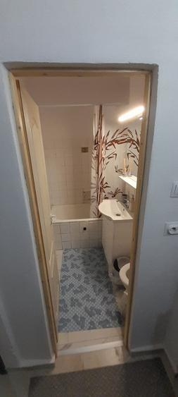 Garsonieră decomandată în Micălaca