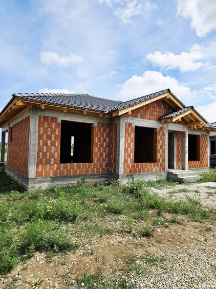 Casă cu 7 camere cu Teren 519 Mp în Sântandrei