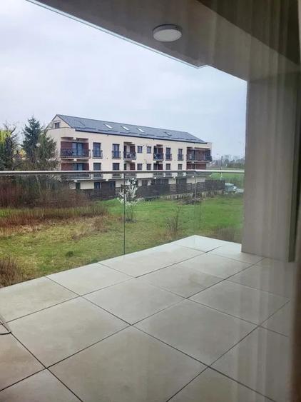 Apartament cu 3 camere semidecomandat, mobilat în Borhanci