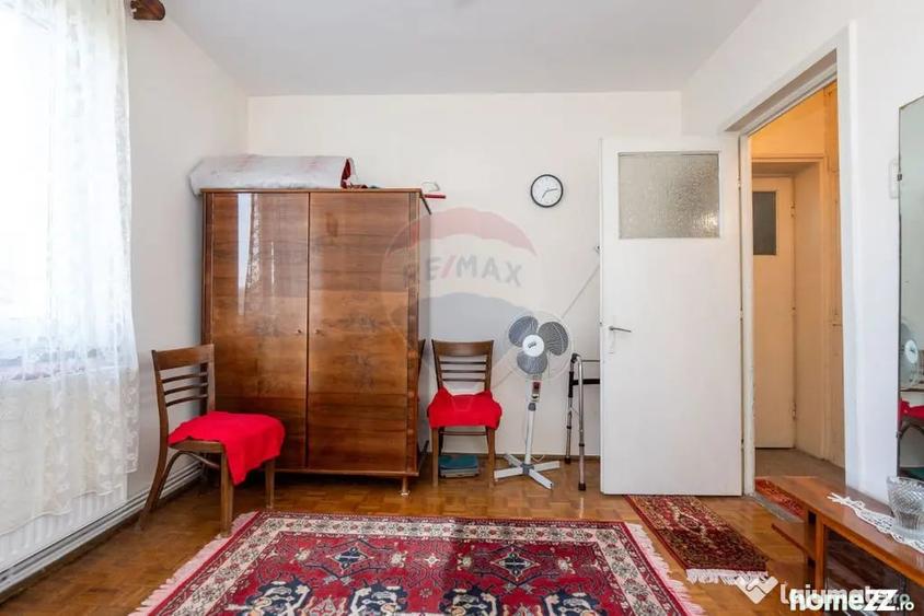 Apartament cu 2 camere semidecomandat în Calea București