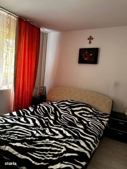 Apartament cu 2 camere semidecomandat în Podu Roș