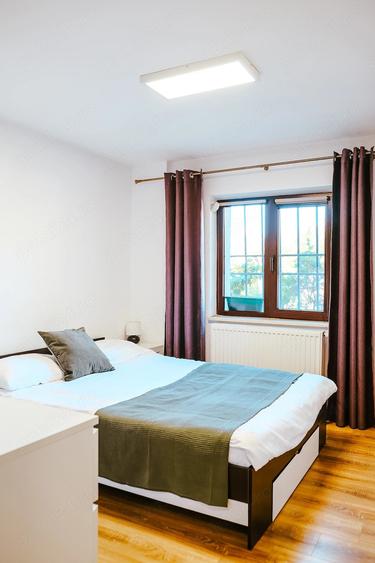 Apartament cu 4 camere decomandat în Central