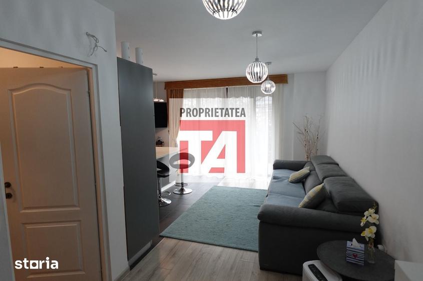 Apartament cu 3 camere decomandat în Valea Roșie