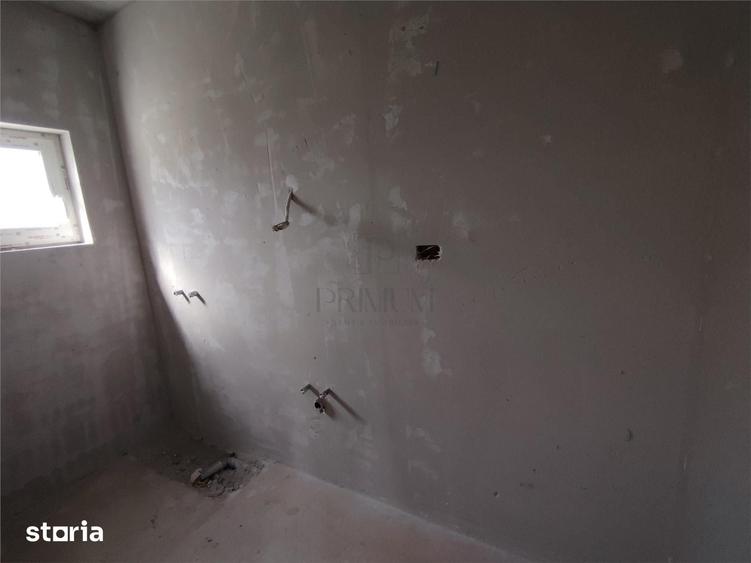 Duplex despartit prin baie - canalizare - mansardabil - 6