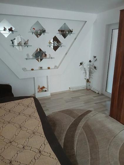 Apartament cu 3 camere decomandat în Dorobanți 1