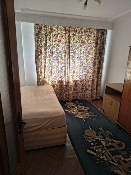 Apartament cu 3 camere în Valea Moșneagului