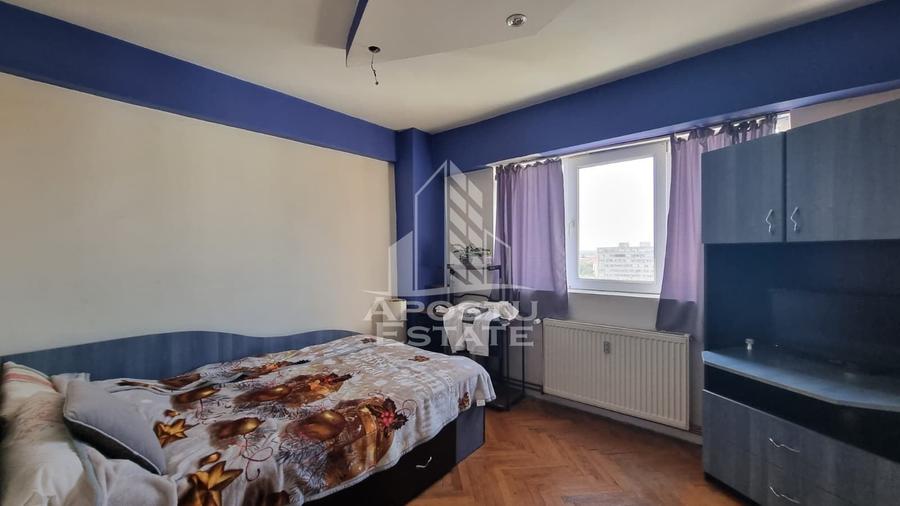 Apartament cu 3 camere decomandat, mobilat în Dacia