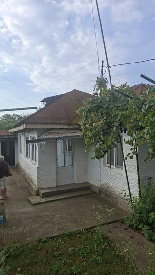 Casă cu 3 camere în Călinești