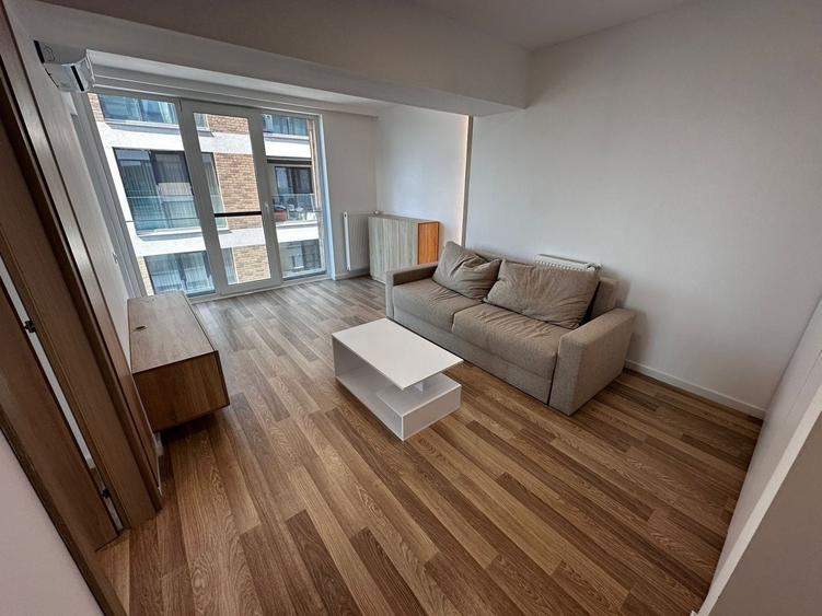 Apartament cu 2 camere semidecomandat, mobilat în Basarab
