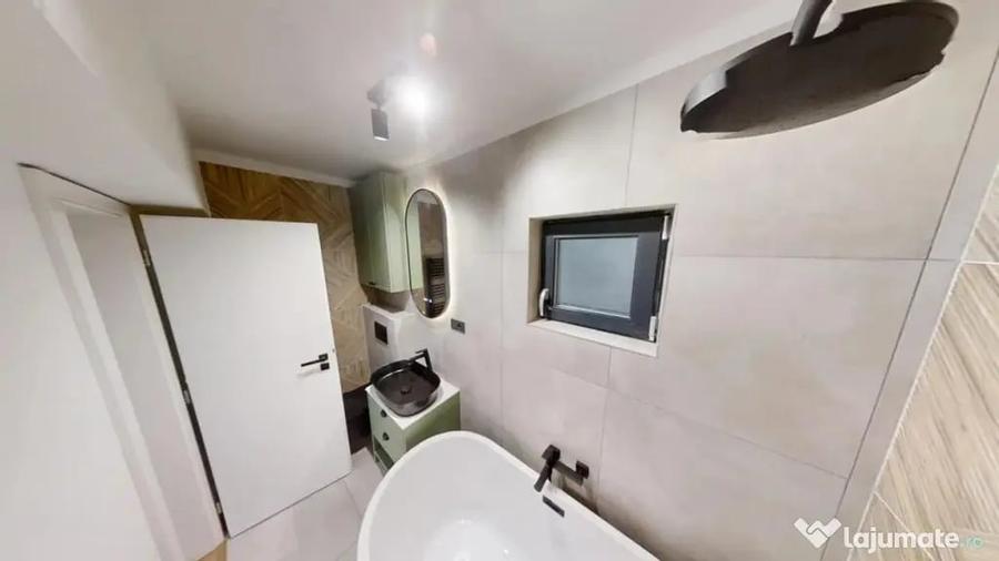 Apartament cu 4 camere decomandat în Zorilor