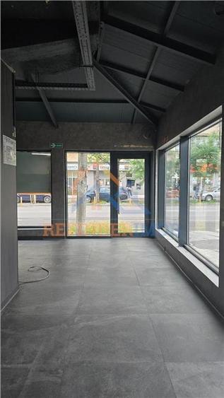 Spațiu comercial, de 120 mp, în Militari