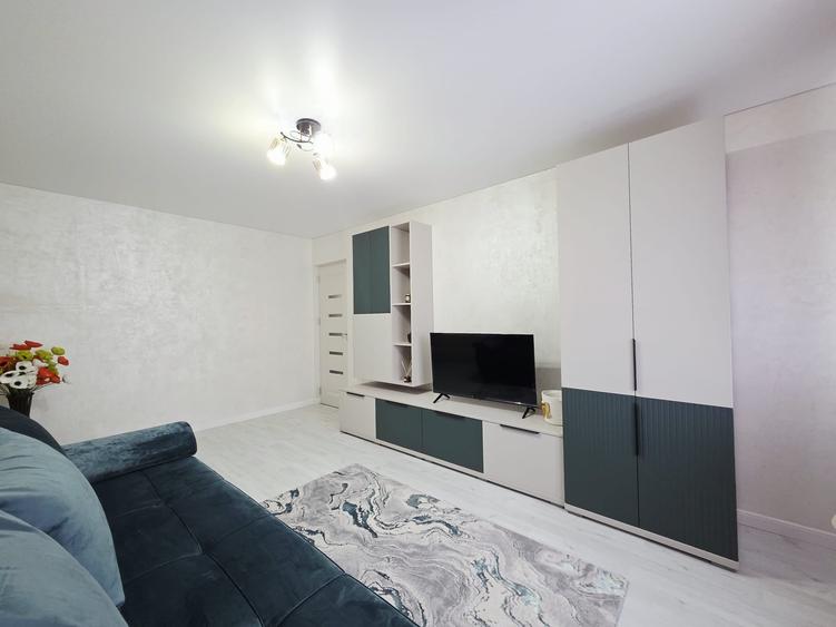 Apartament cu 2 camere decomandat în Micro 17