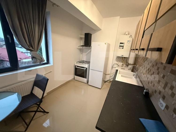 Apartament cu 2 camere semidecomandat, mobilat în Brestei