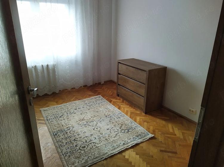 Apartament cu 4 camere decomandat în Steaua