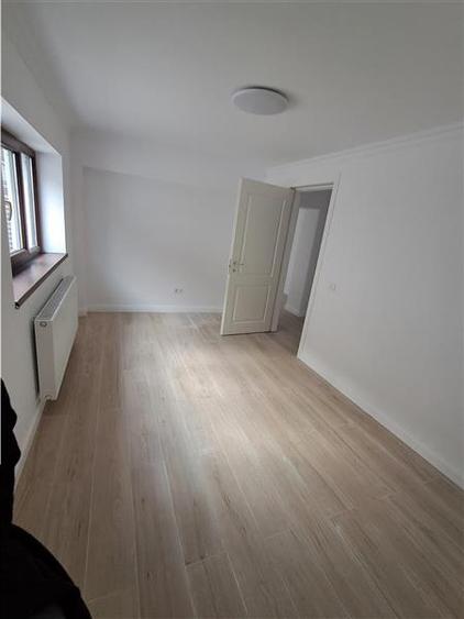 Apartament cu 2 camere semidecomandat în Dămăroaia