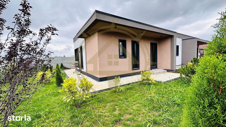 Casă cu 4 camere cu Teren 500 Mp în Petrești