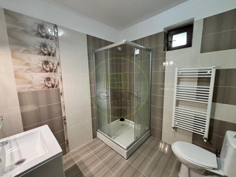 Casă individuală cu 5 camere cu Canalizare în Exterior Nord