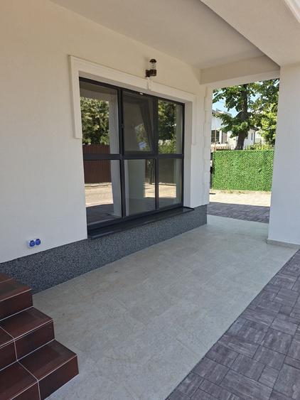 Casă cu 4 camere în Central
