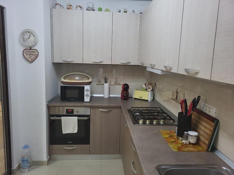 Casă cu 3 camere cu Canalizare în Central