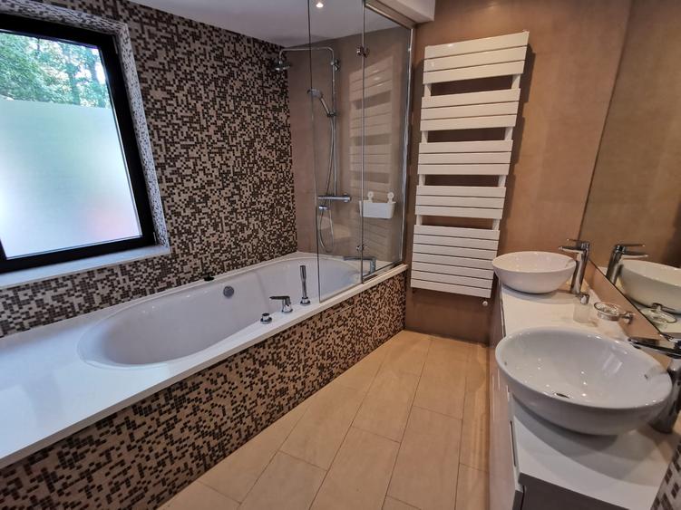 Apartament cu 4 camere, mobilat în Kiseleff
