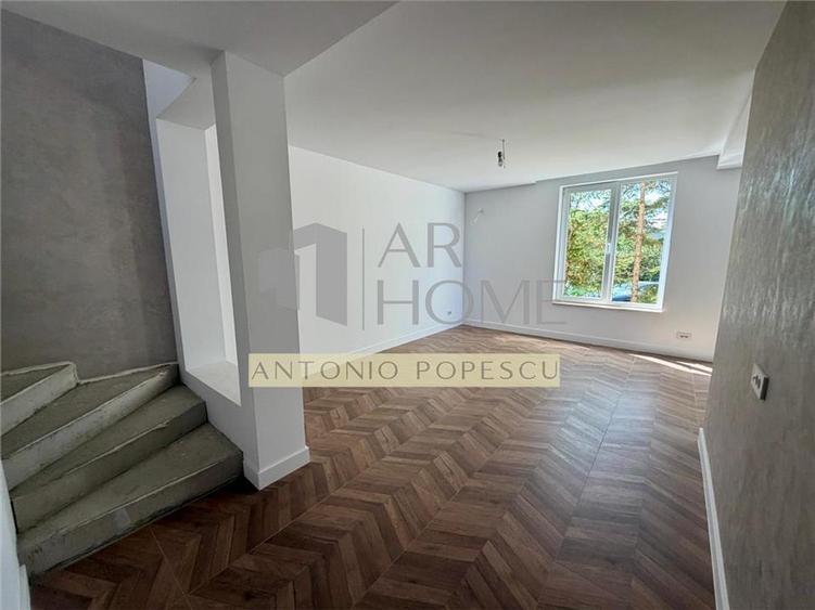 Duplex cu 5 camere cu Piscina în Păulești