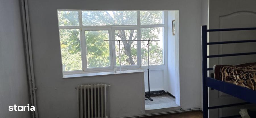 Apartament cu 2 camere în Podu Roș
