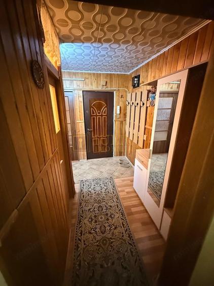 Apartament cu 3 camere decomandat, mobilat în Soarelui