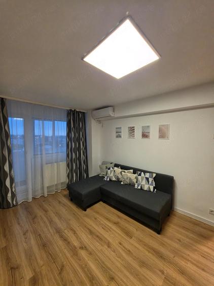 Apartament cu 3 camere semidecomandat în Crângași