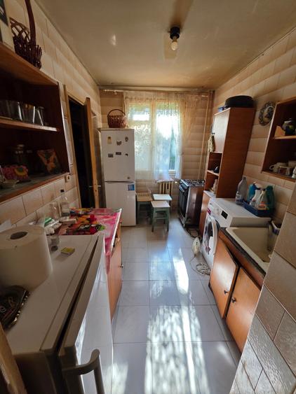 Apartament cu 3 camere decomandat în Drumul Taberei