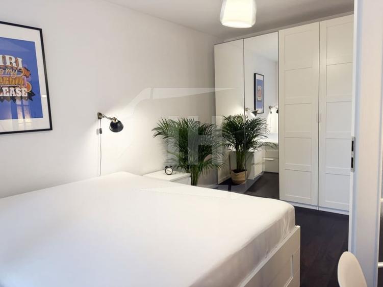 Apartament cu 3 camere semidecomandat, mobilat în Central