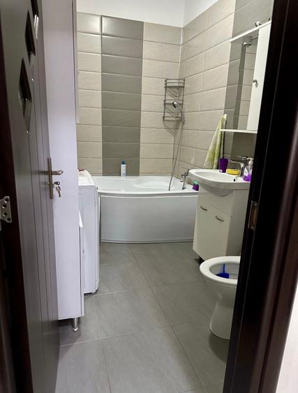 Garsonieră decomandată în Dobroești