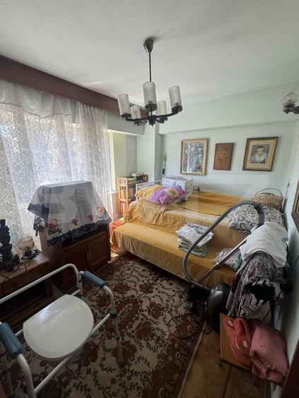 Apartament cu 4 camere decomandat, mobilat în Ultracentral