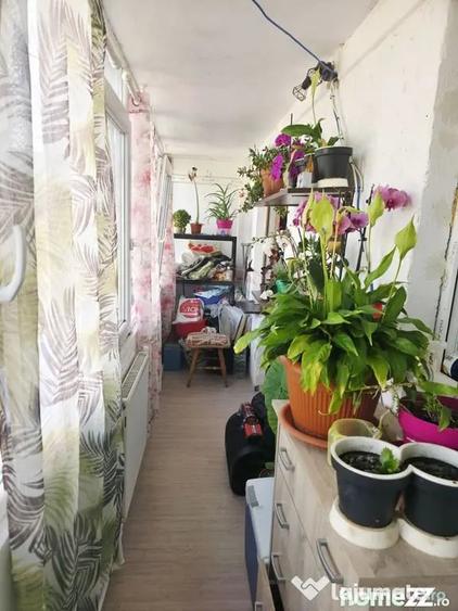 Apartament cu 4 camere decomandat în Mărăței