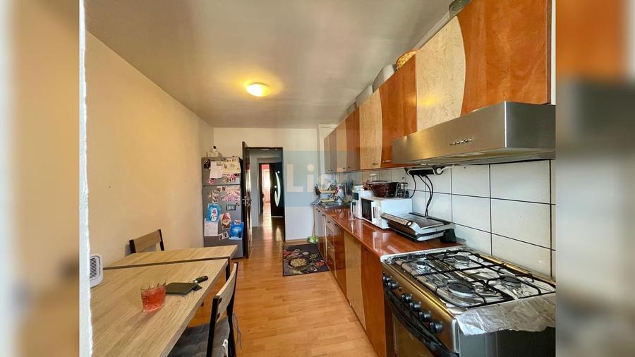 Apartament cu 4 camere decomandat în Luncă