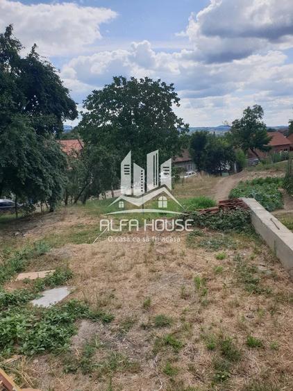 Casă cu 2 camere cu Teren 539 Mp în Central