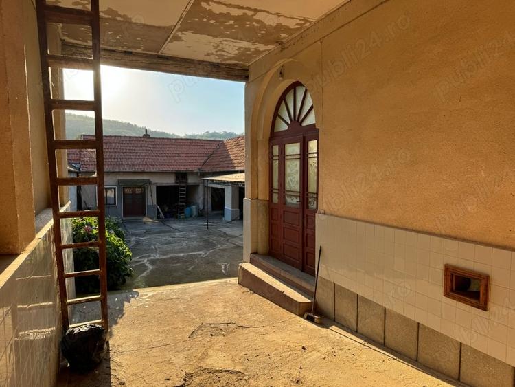Casă cu 7 camere în Plugova
