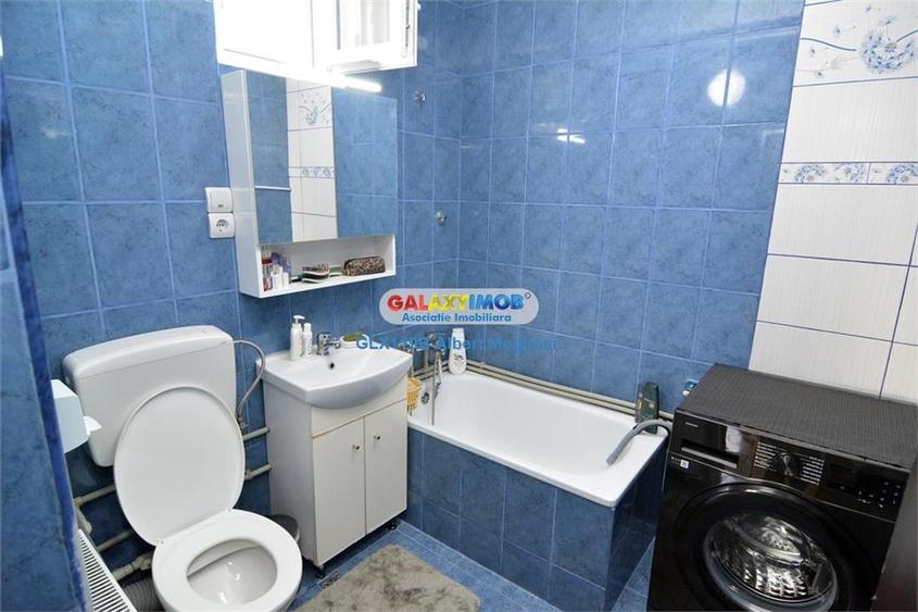 Casă cu 5 camere cu Teren 300 Mp în Est