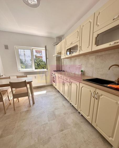 Apartament cu 4 camere semidecomandat în Ștefan cel Mare