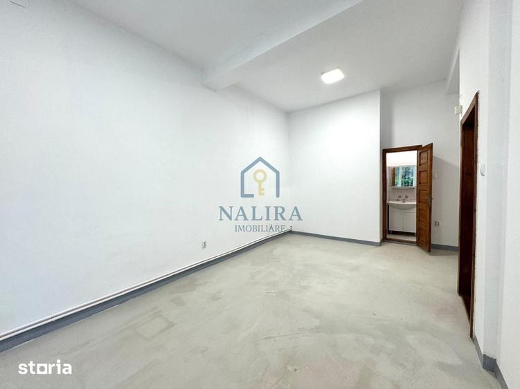 Spațiu comercial, de 55 mp, în Săsar