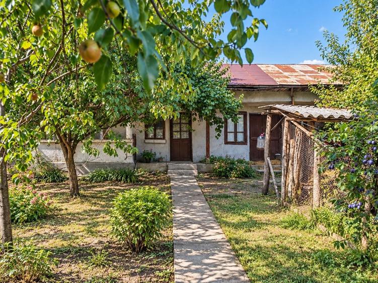Casă cu 4 camere în Cetatea