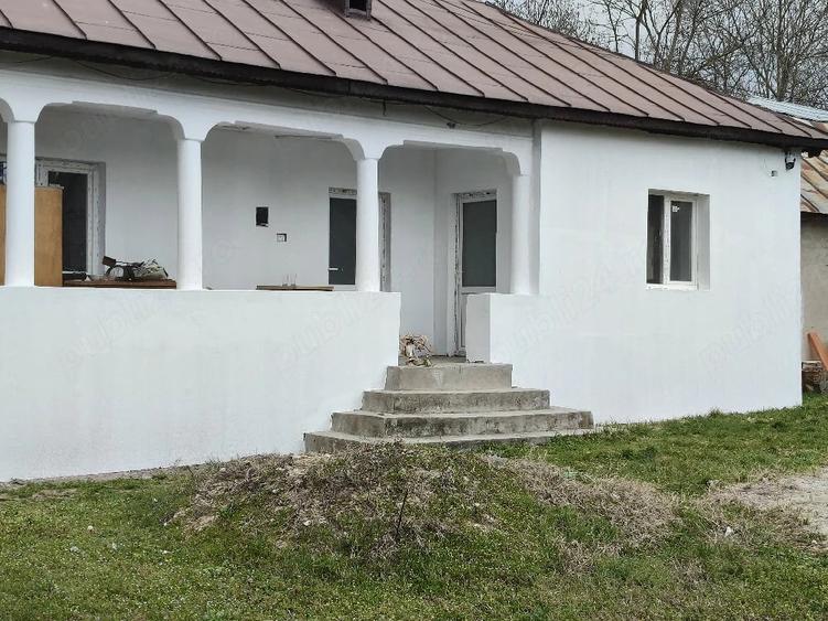 Casă cu 2 camere cu Teren 900 Mp în Central