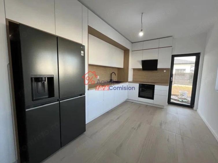 Casă cu Teren 432 Mp în Voinești