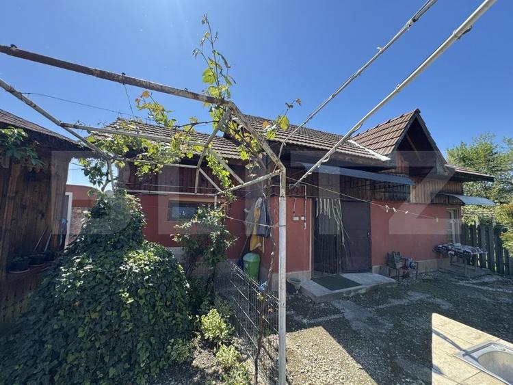 Casă individuală cu 4 camere cu Canalizare în Exterior Est