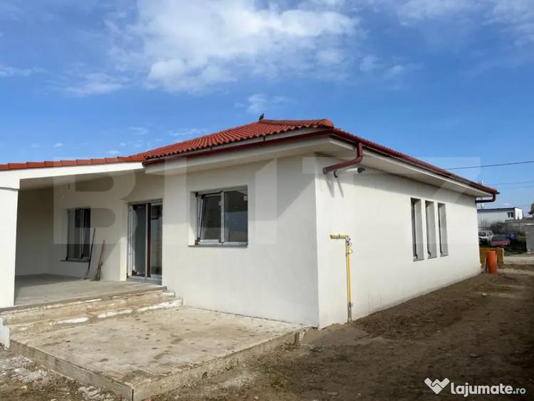 Casă cu 4 camere cu Teren 520 Mp în Sântandrei