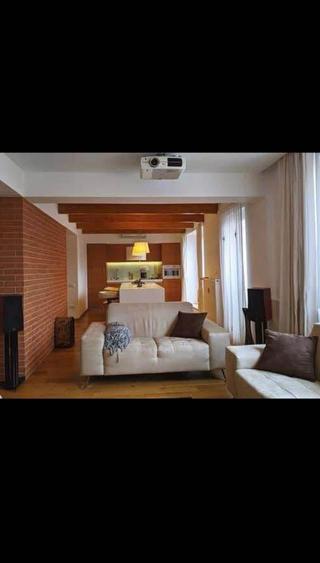 Apartament cu 4 camere decomandat, mobilat în Ultracentral